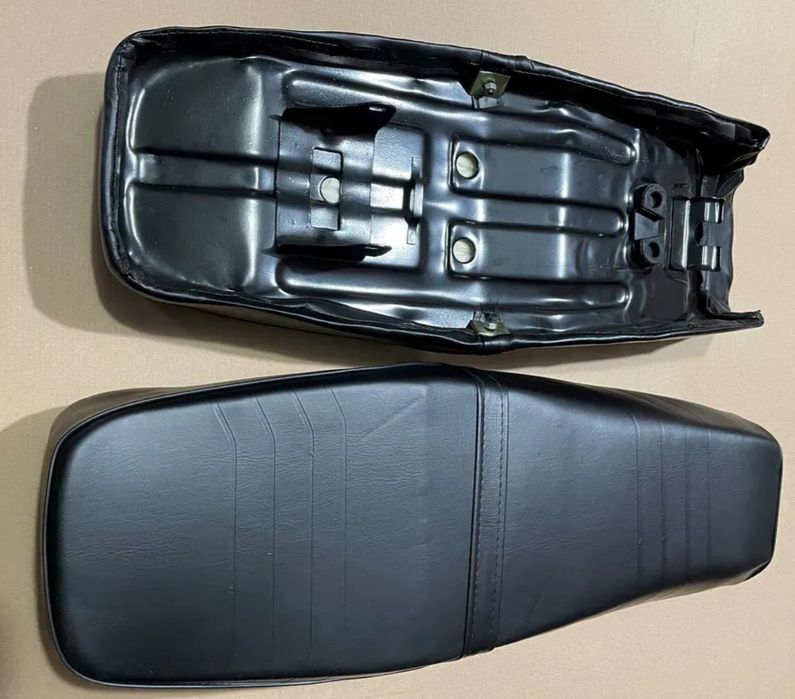 Сидіння мопеда Альфа на металевій основі