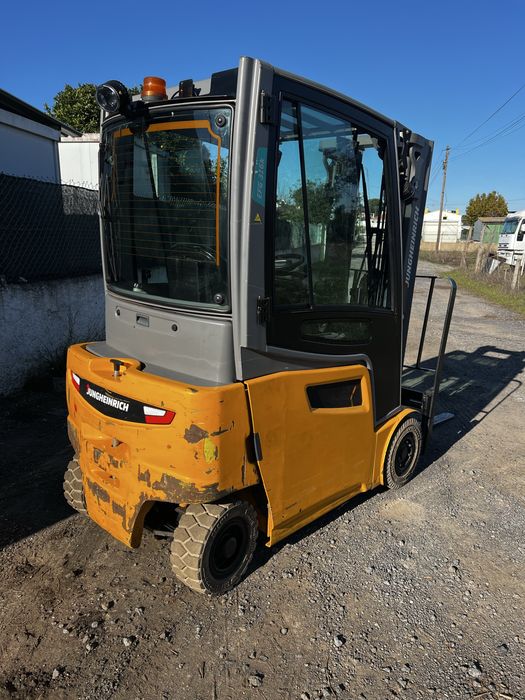 "Máquina " Empilhador Elétrico jungheinrich