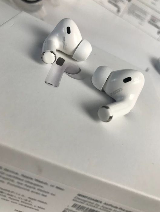 AirPods Pro білі
