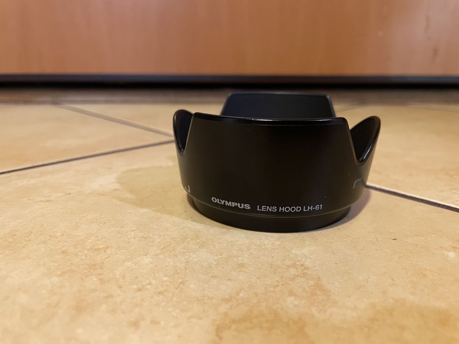 Oryginalna Osłona przeciwsłoneczna Olympus LH-61