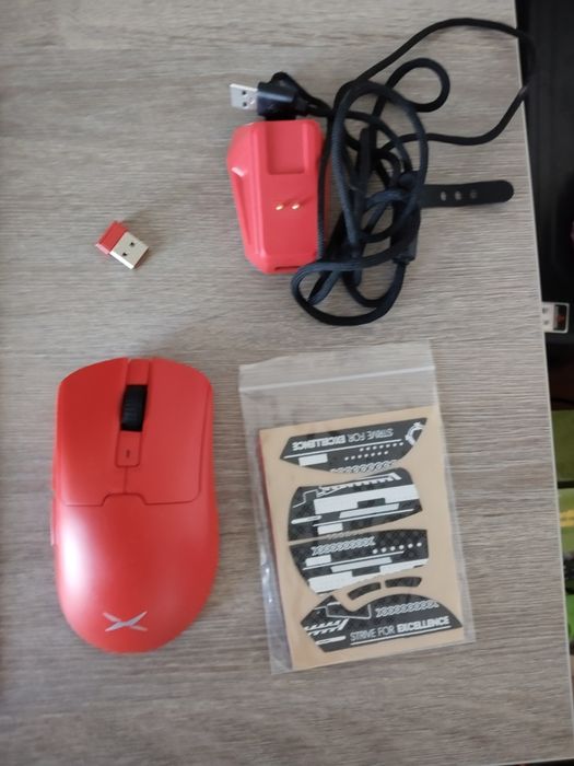 Продам мышку Delux M900 PRO red, клавиатуру Hexgears X3