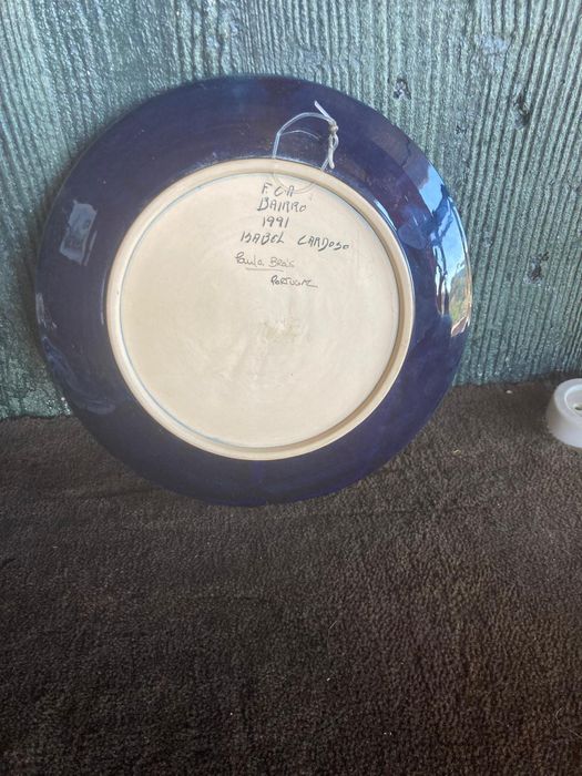 Prato em cerâmica pintado pela Artista Isabel Cardoso 1991