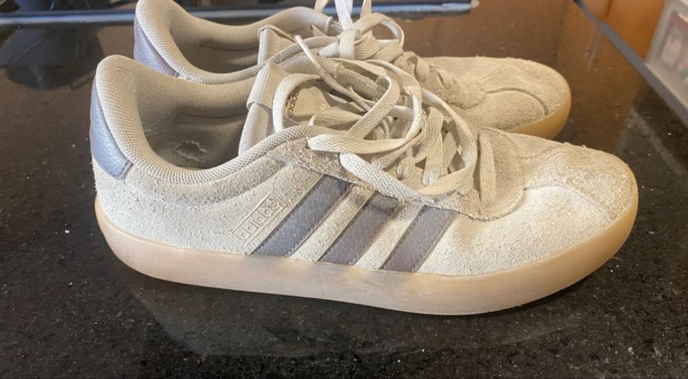 Tenis Adidas Casuals