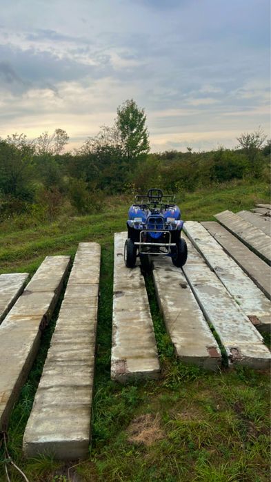 Продам квадроцикил 250 кубів