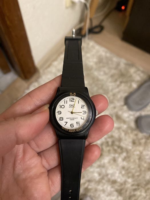 Годинник Q&Q quarts