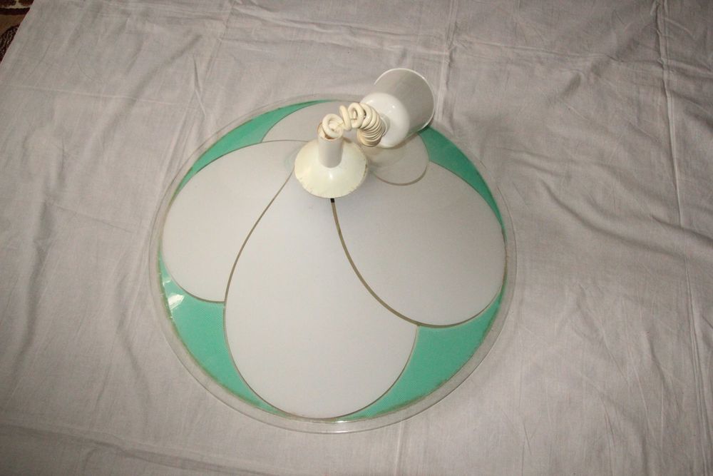 Ławy , żyrandole  PRL