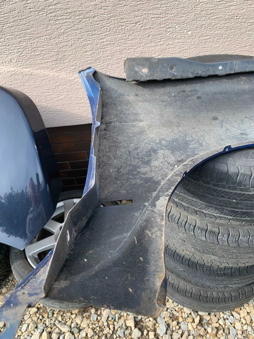 Bmw x5 e53 błotnik przód topas blau 364/5 lewy + znaczek 4.4i