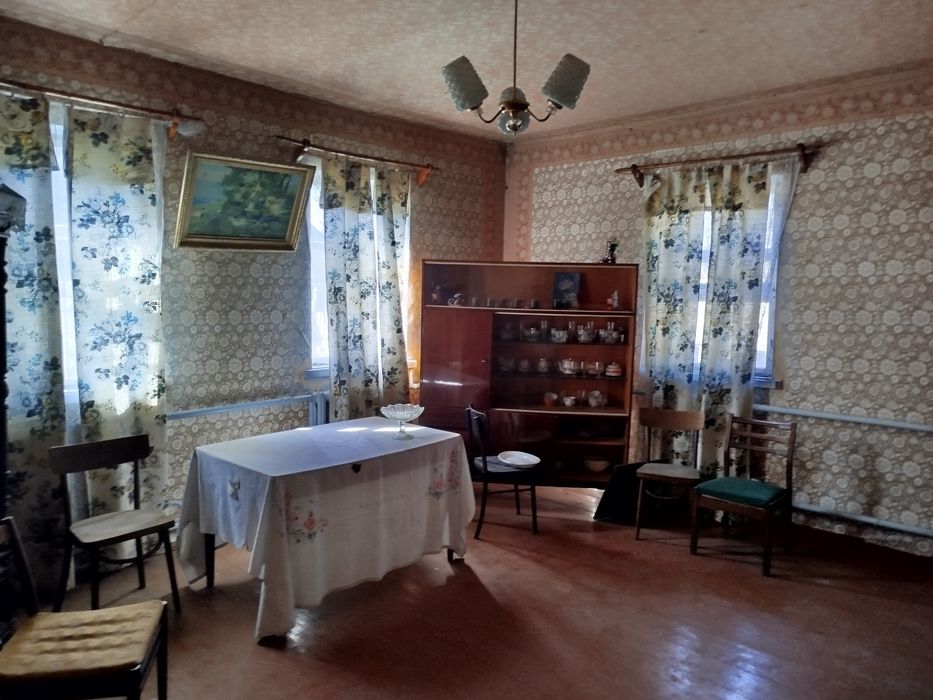 Цегляна частина будинку, окрема адреса, свій двір, Малин, 5 сот. землі