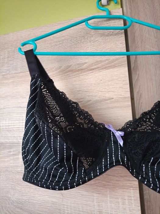 Bonprix biustonosz damski 90 E