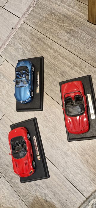 Колекційні моделі авто 1:24 (або ваш масштаб) — BMW, Corvette