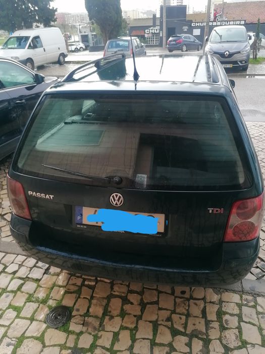 Vendo Passat 130 CV 2001 de 6 Velocidades