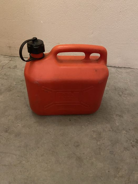 Bilha de 5 litros para transportar combustivel