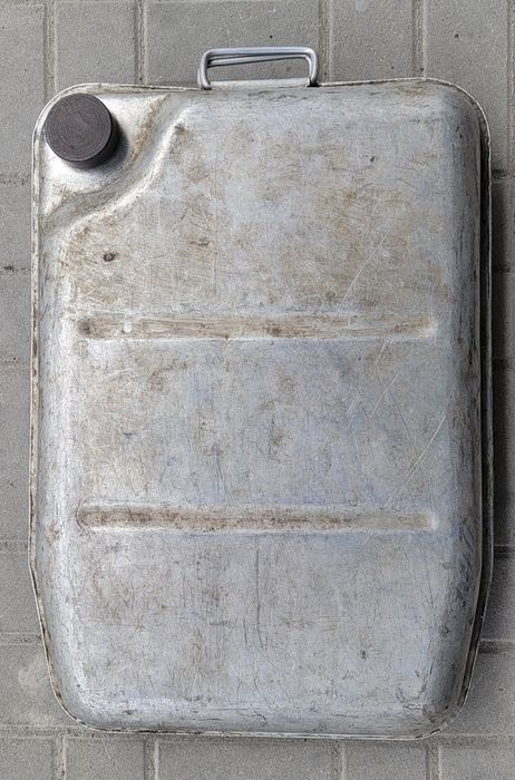 Канистра алюминиевая 30 литров ВАЗ крышка металл