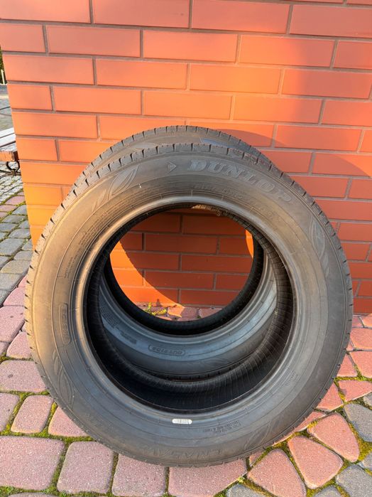 Opony 215/60R17