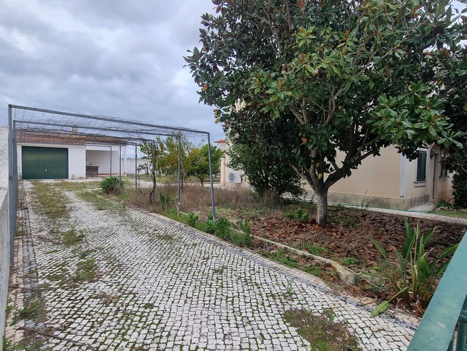 Moradia T4 Duplex Almeirim
