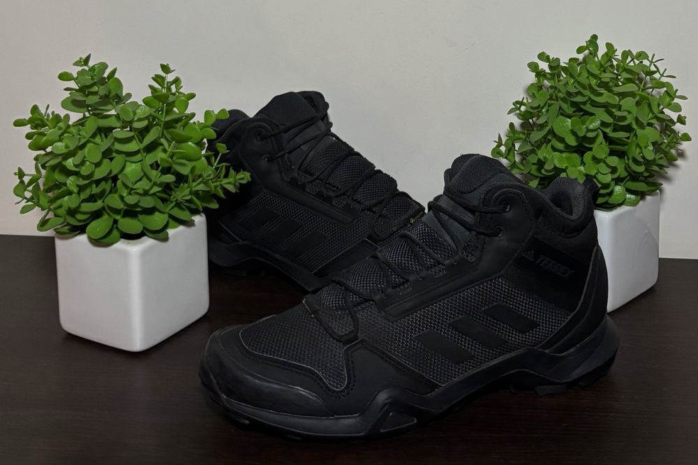 Трекінгові / тактичні черевики Adidas Terrex AX3 на Gore-Tex / 26.5см