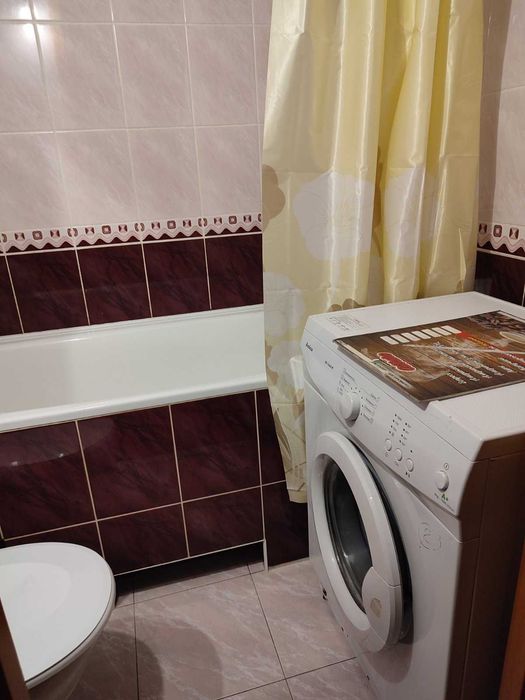 Здам 2-х кімнатну в  районі Житнього ринку з Автономним Опаленням