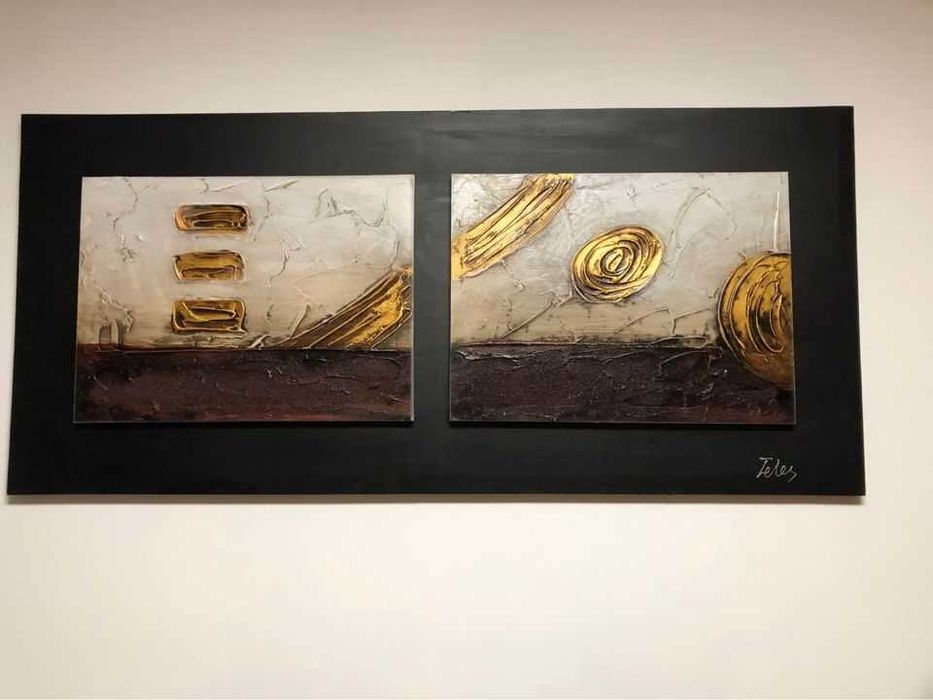 Tela bege, castanha e preta com motivos abstratos