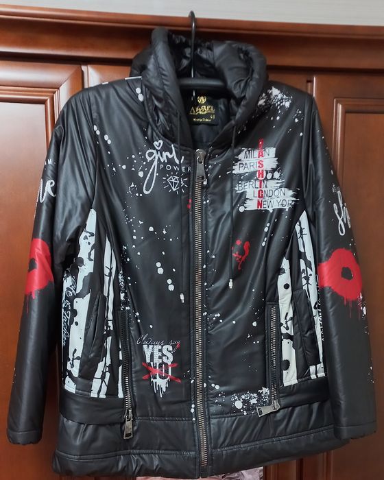 Куртка жіноча демісезонна