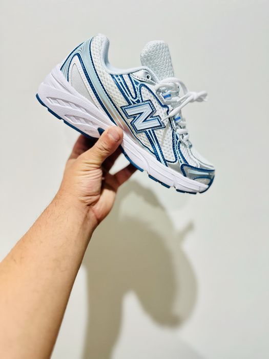 NB 740 branco e azul