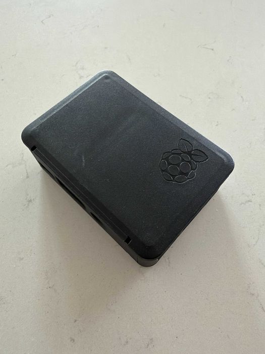 Raspberry Pi 3b com caixa e carregador originais