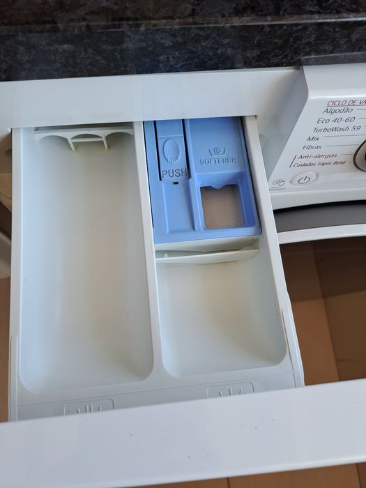 Vendo máquina de lavar/secar roupa da LG