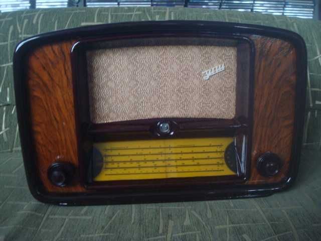 Продам ламповый радиоприемник