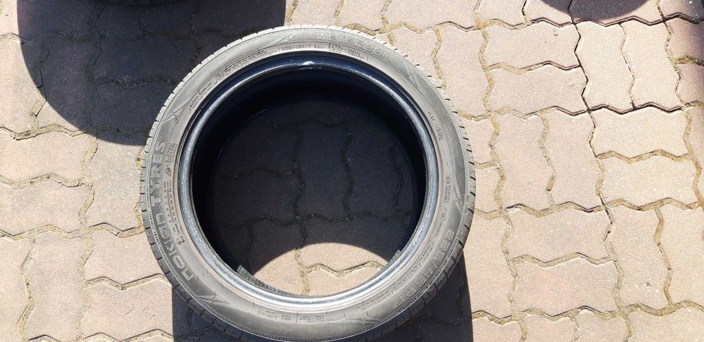 Opony Nokian 225 45  17  2022r