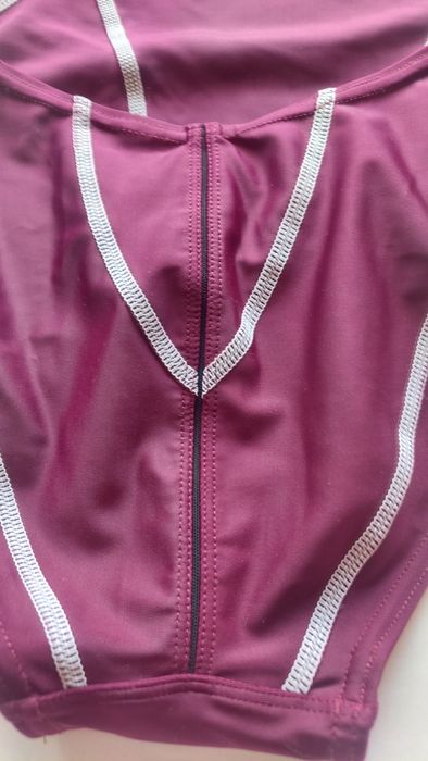 Продам спортивный купальник