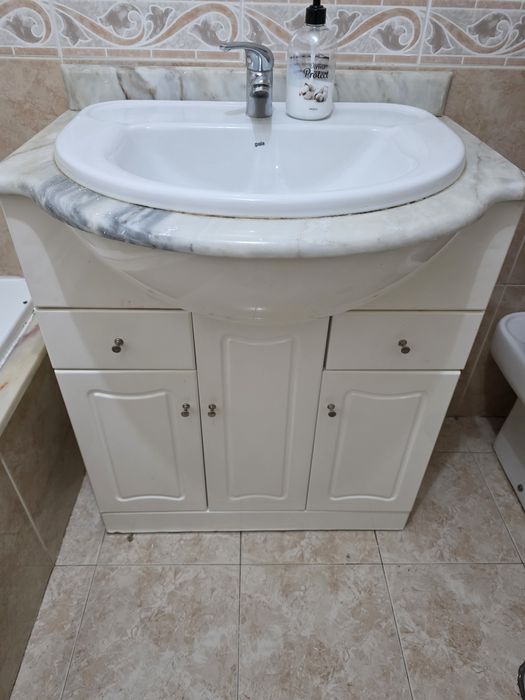 Móveis de WC sanita e lavatório