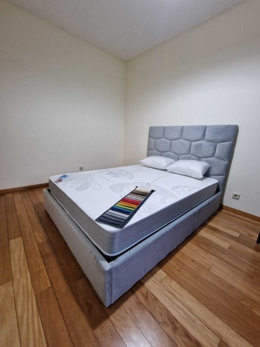 Camas De Casal Estofadas ALTA GAMA - MODELO OCTO - Top de Gama 190x140m Estrado Incluído!!