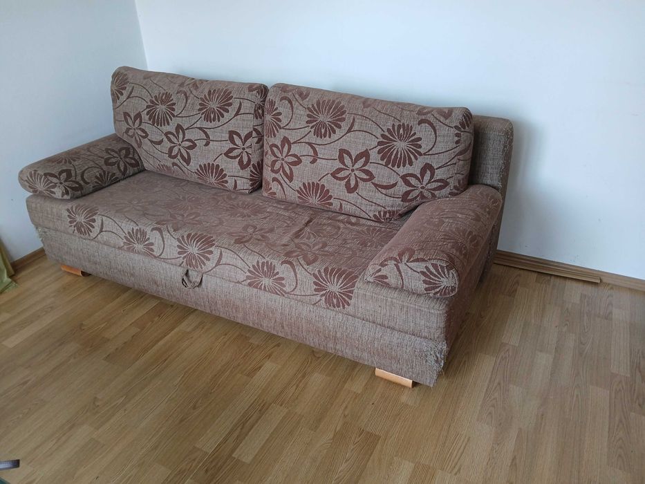 Kanapa rozkładana oddam za darmo !