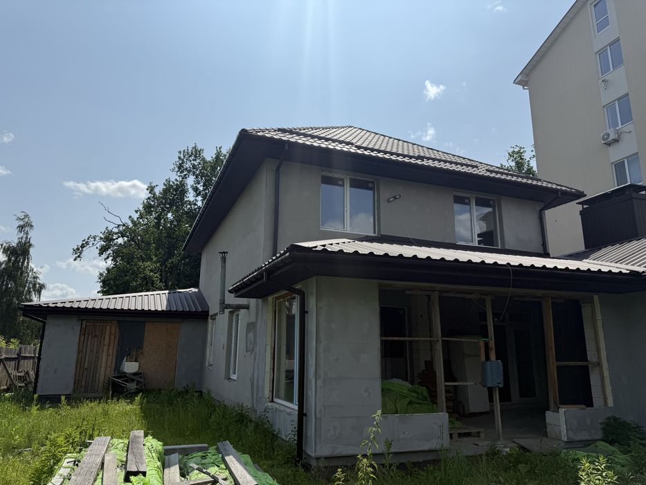 Продаж великого житлового комплексу під школу, розвиваючий центр, садок в центрі Крюківщини ЖК Молодіжне містечко