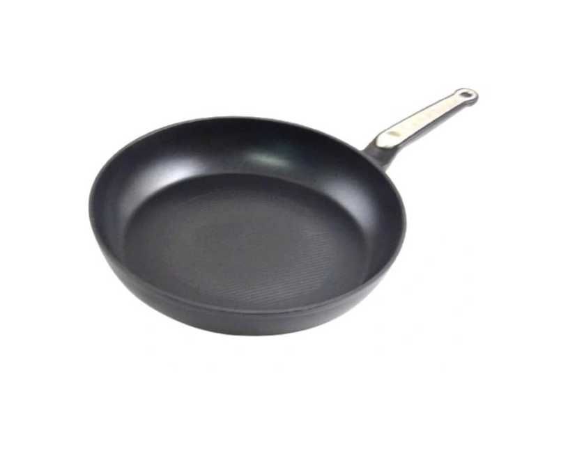 duża trwała PATELNIA tradycyjna 24 cm nie przywiera
