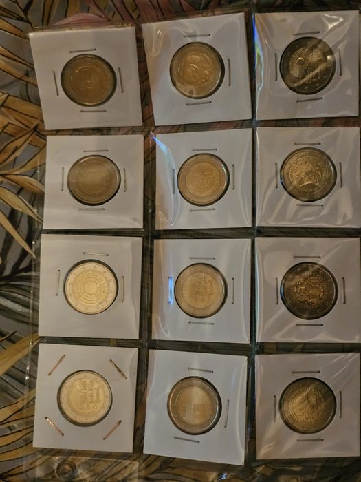 Vária moedas 2€ unc