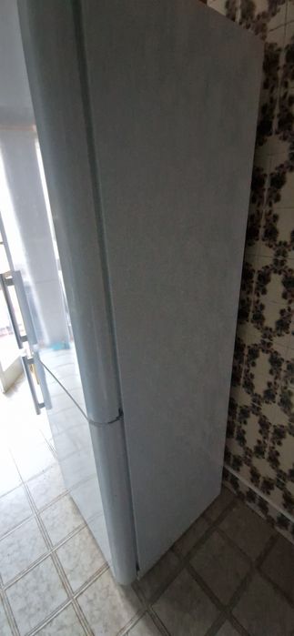Frigorífico combinado Indesit