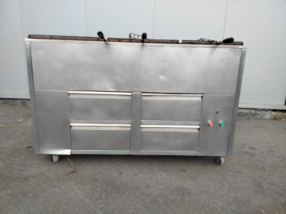 Churrasqueira a Carvão - RECONDICIONADA