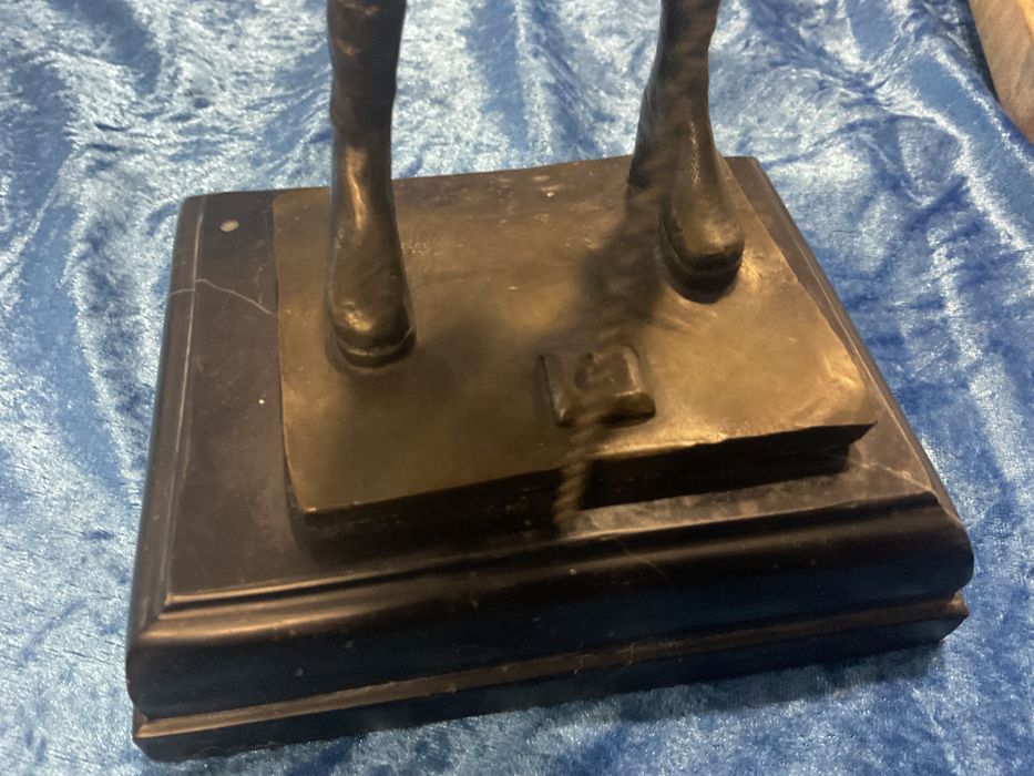 Escultura lady bronze alt,31 cm. Anúncios abaixo