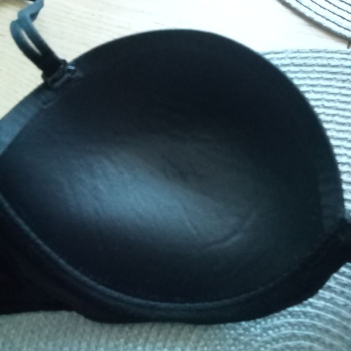 Biustonosz push up, atłasowy ,czarny Victoria's Secret 70C