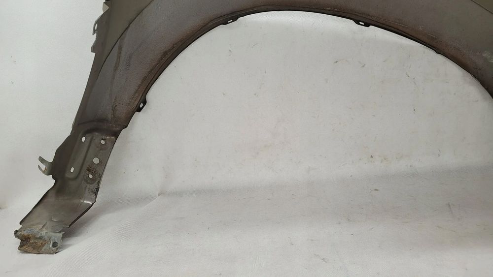 dacia duster i 2010> błotnik przód przedni lewy