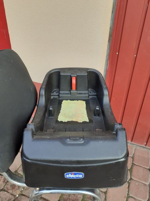 Fotelik nosidełko 0-13kg CHICCO auto fix fast + gratisy