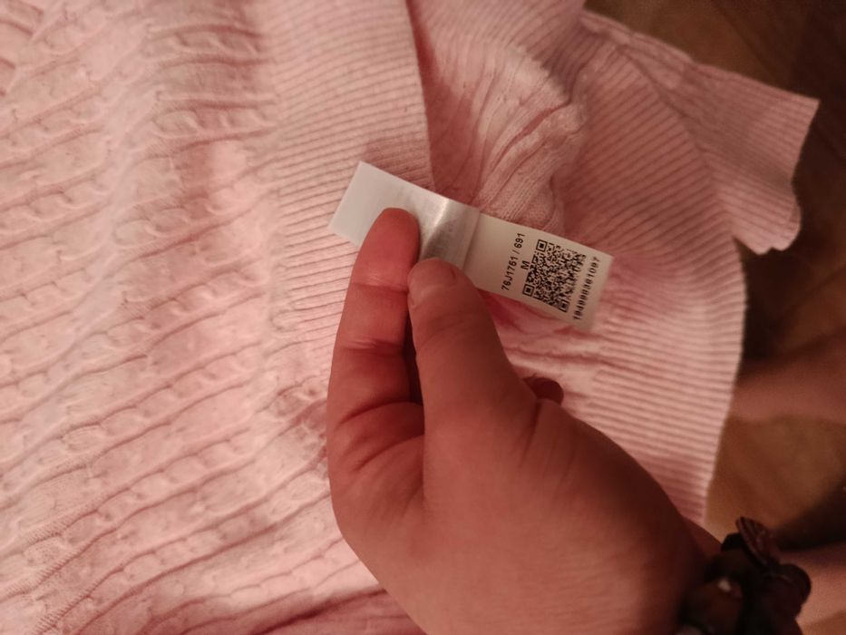 Sweterek pudrowy róż Tommy Hilfiger