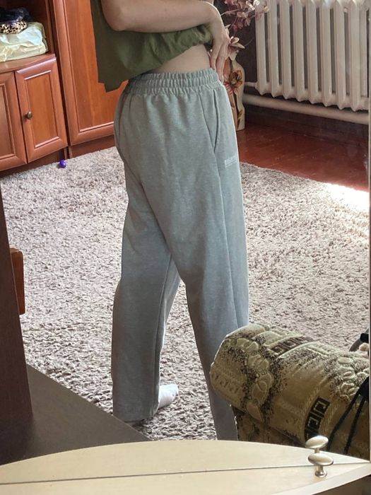 сірі спортивки