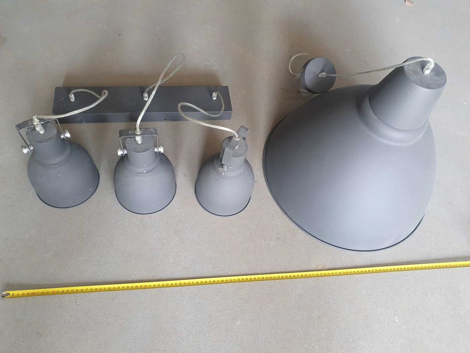 Lampy,komplet w dobrym stanie.