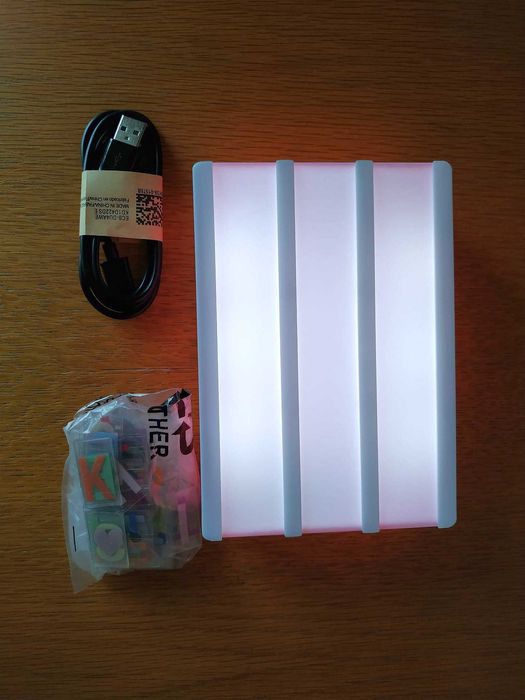 Light box; Ananás luminoso; 3 livros menina 10-12 anos