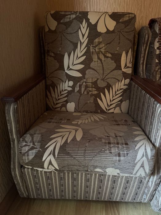 Мʼяких два крісла