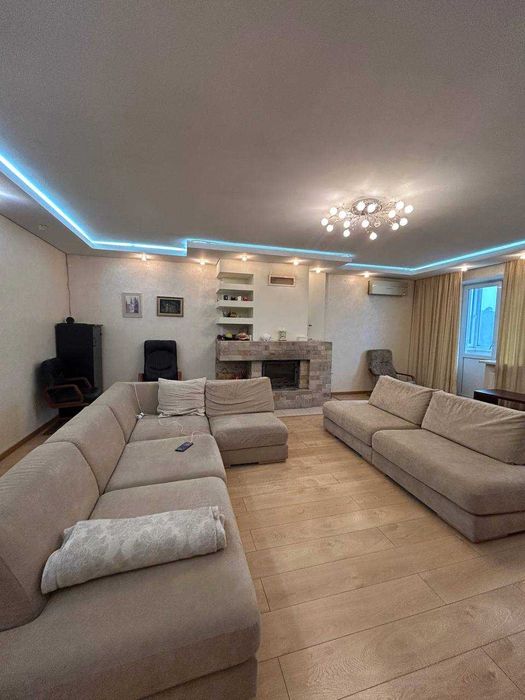 Продаж дворівневої квартири 4кімнати в центрі Ворзеля 229м2 СЕРТИФІКАТ