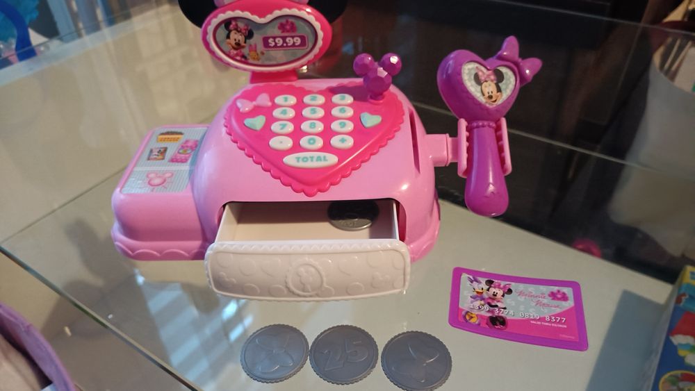 Kasa Minnie, Kasa Minnie