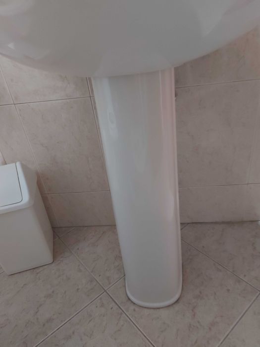 Lavatório casa de banho usado bom estado com torneira