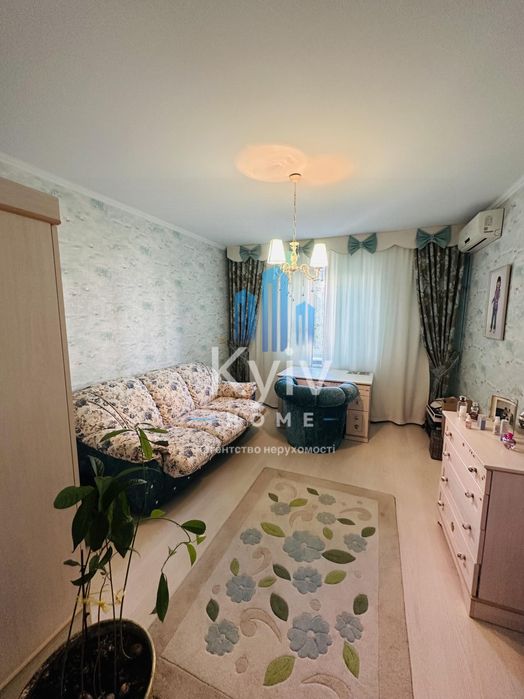 Продаж квартири з ремонтом та меблями/ 3 кімнатна/ Позняки/ Київ